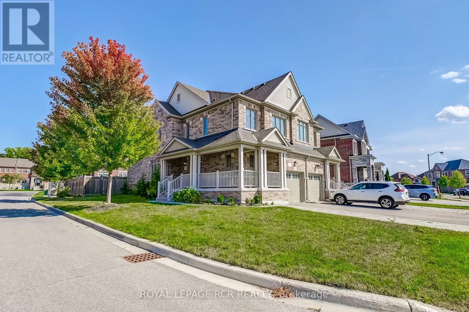 Semi-Detached/Link at 1 SILVER CHARM DRIVE, East Gwillimbury (Sharon)