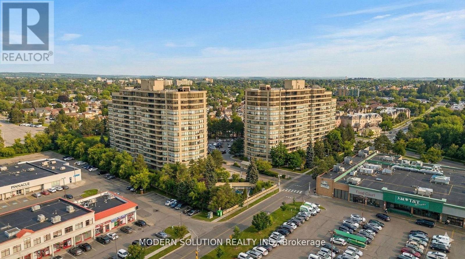 Apartment at 426 - 32 CLARISSA DRIVE, Richmond Hill (Harding)