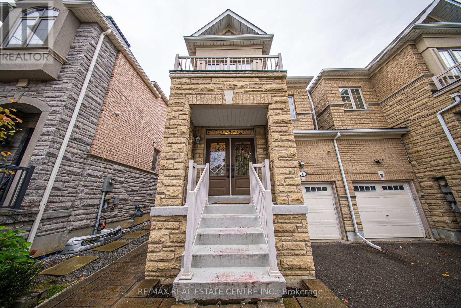 Semi-Detached/Link at 8 BRISTLEWOOD CRESCENT, Vaughan (Patterson)