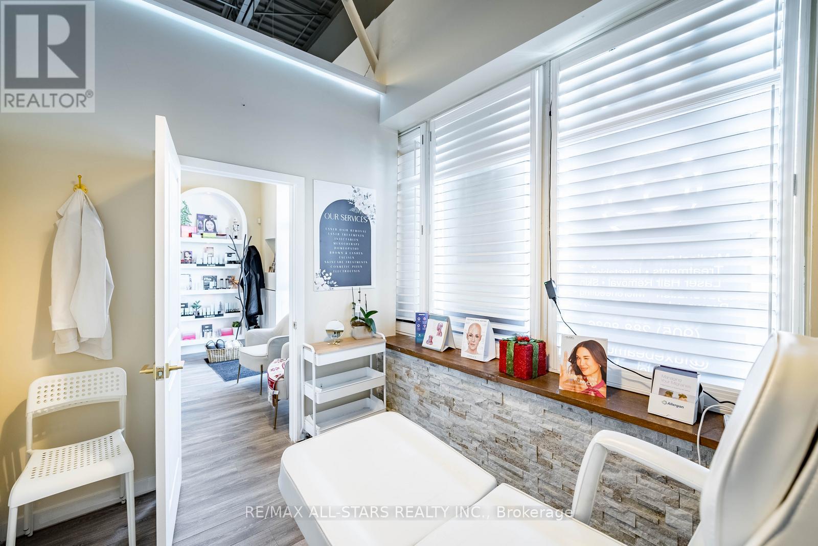 Other at 35 - 86 RINGWOOD DRIVE, Whitchurch-Stouffville
