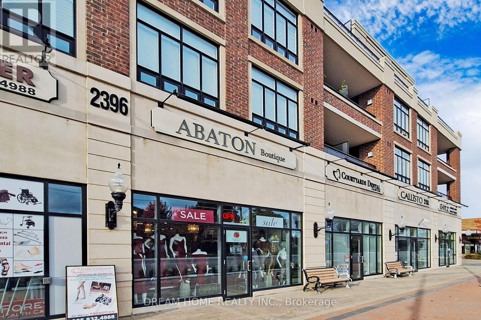 Apartment at 322 - 2396 MAJOR MACKENZIE DRIVE, Vaughan (Maple)