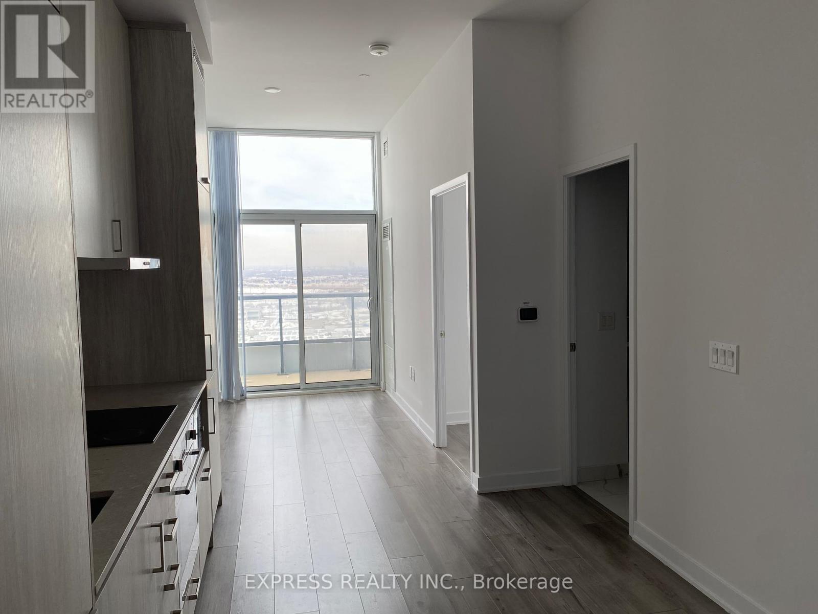 Apartment at 1619 - 60 HONEYCRISP CRESCENT, Vaughan