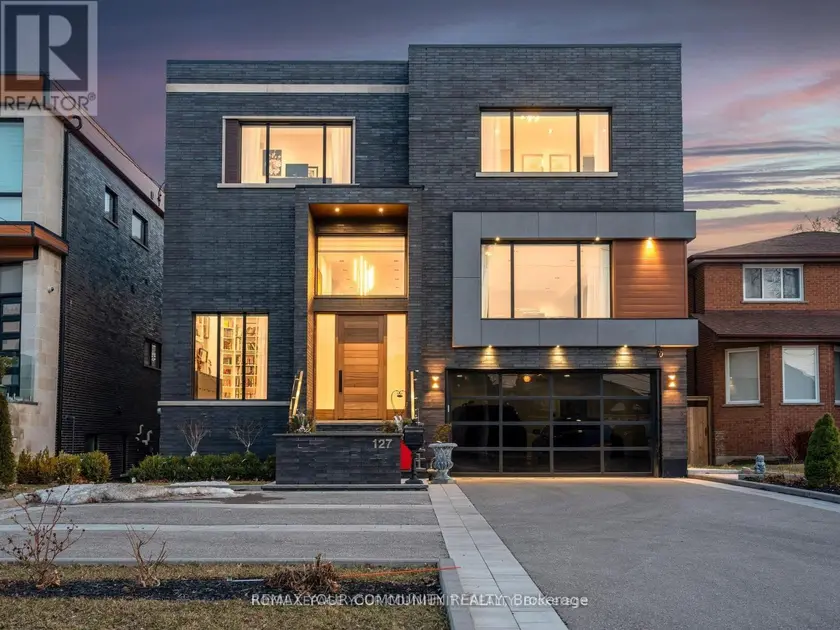 Detached at 127 ELGIN MILLS ROAD W, Richmond Hill