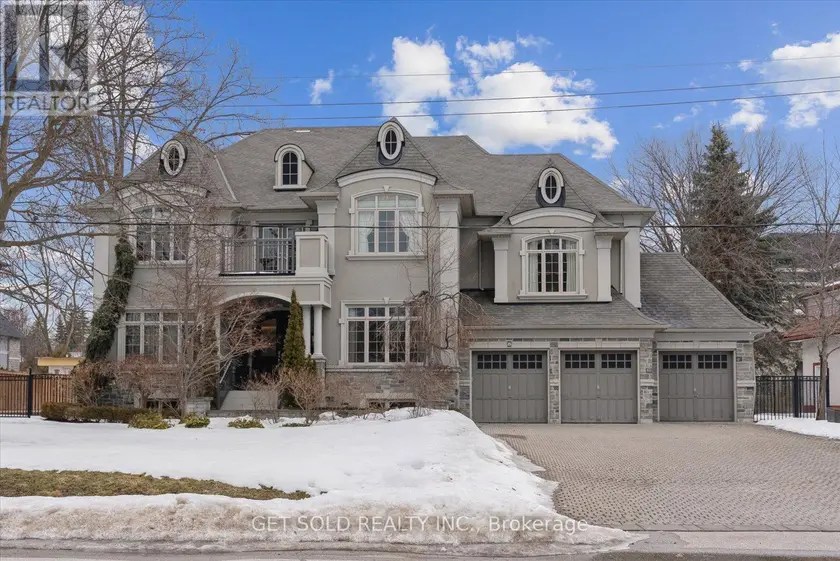 Detached at 8 THORNHILL AVENUE, Vaughan