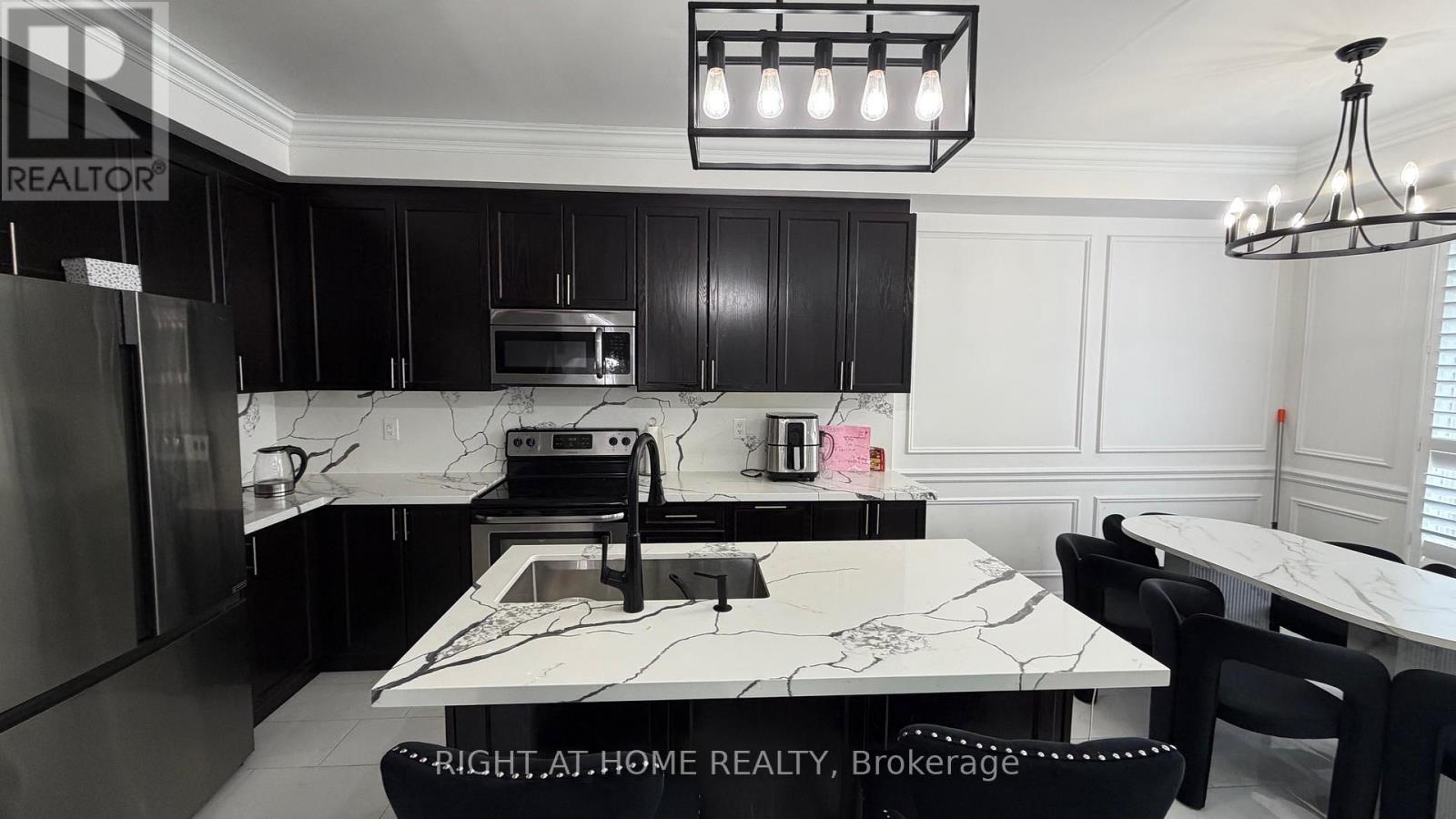 Townhouse at 71 BETONY DRIVE, Richmond Hill