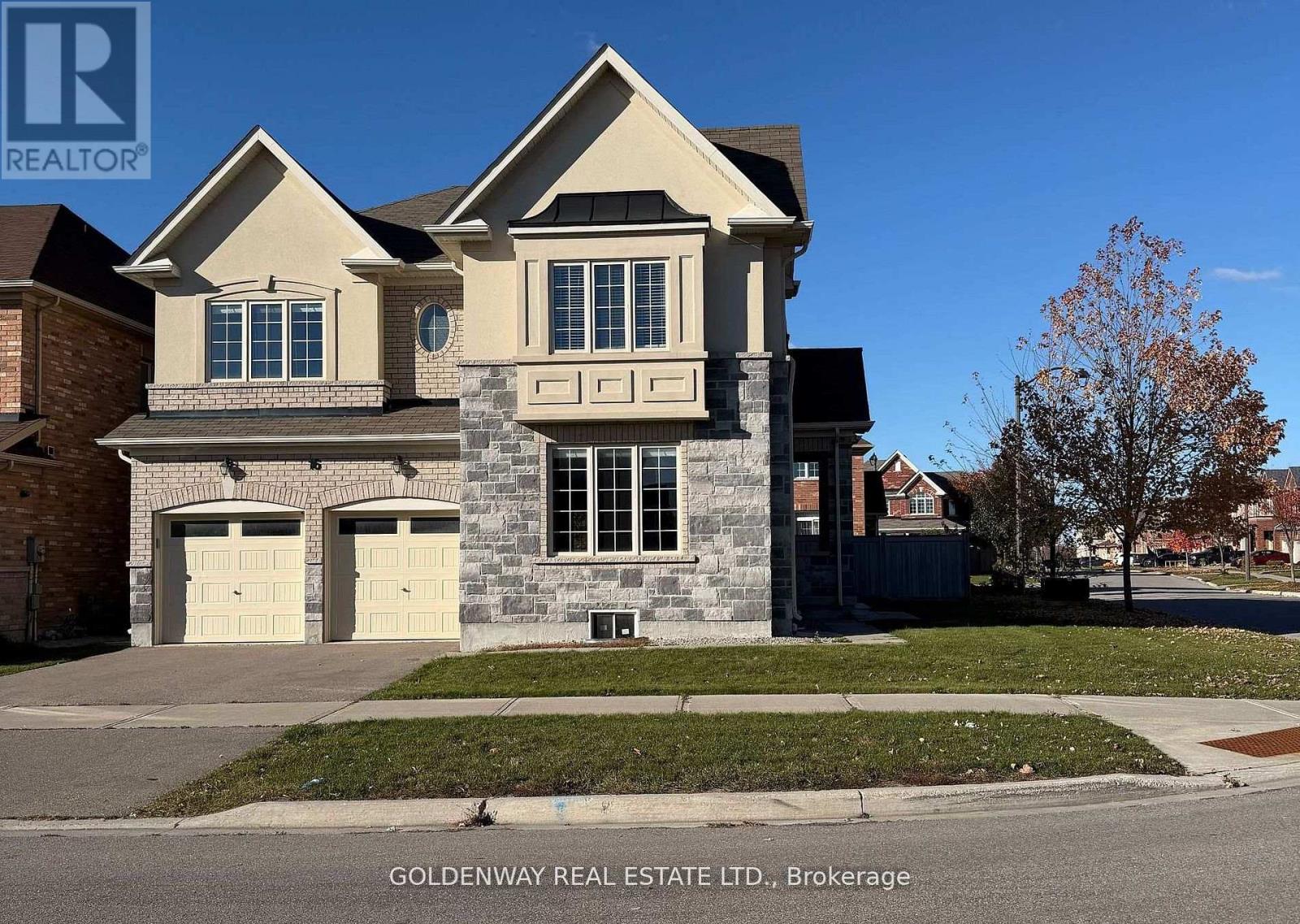 Detached at 16 JERICHO AVENUE, Georgina (Keswick South)