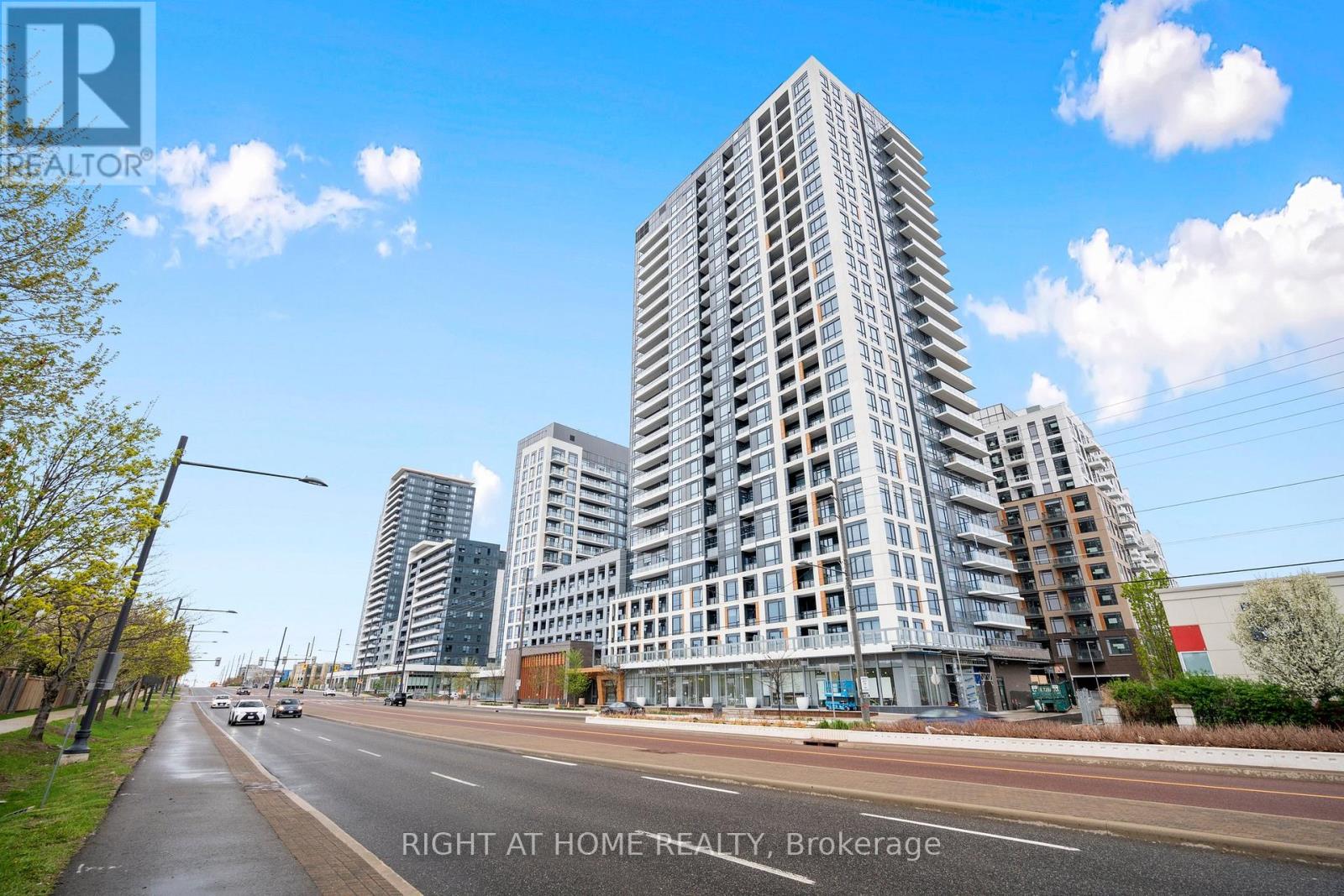 Apartment at 1424 - 7950 BATHURST STREET, Vaughan (Beverley Glen)
