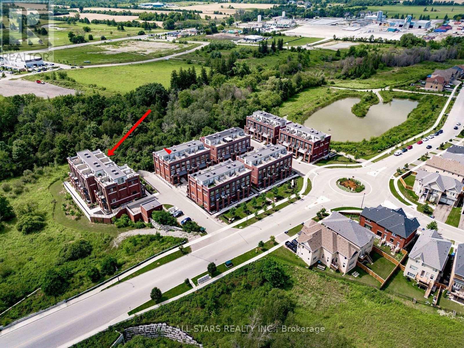 Townhouse at 302 - 2 LINSMORE PLACE, Whitchurch-Stouffville (Stouffville)