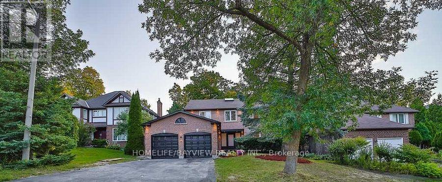Detached at 6 MCCLENNY DRIVE, Aurora (Aurora Highlands)