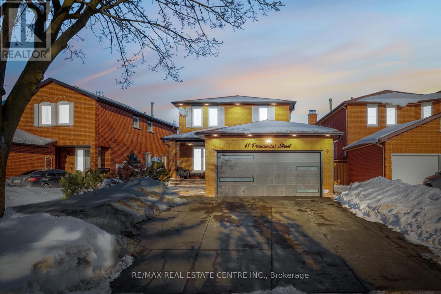 Detached at 41 PRESIDENTIAL STREET, Vaughan (East Woodbridge)