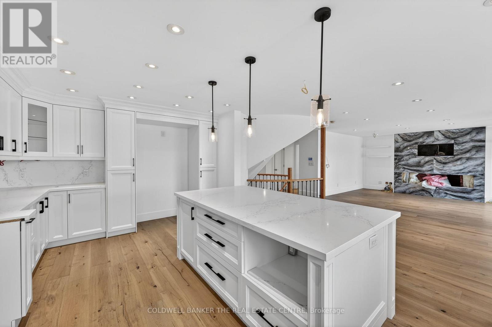Detached at 8 BROWNLEE DRIVE, Bradford West Gwillimbury