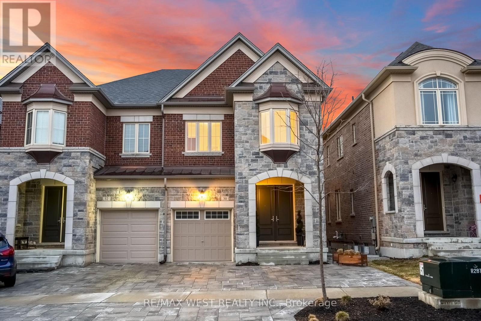 Semi-Detached/Link at 30 DRIZZEL CRES CRESCENT, Richmond Hill (Oak Ridges)