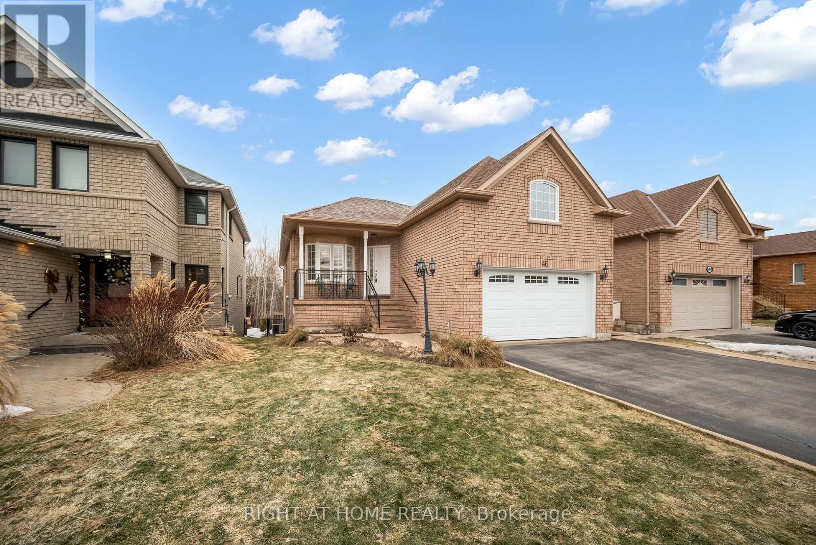 Detached at 46 WOODHAVEN CRESCENT, Richmond Hill (Oak Ridges)