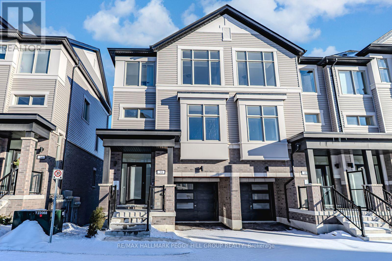 Townhouse at 38 BRANDON CRESCENT, New Tecumseth (Tottenham)