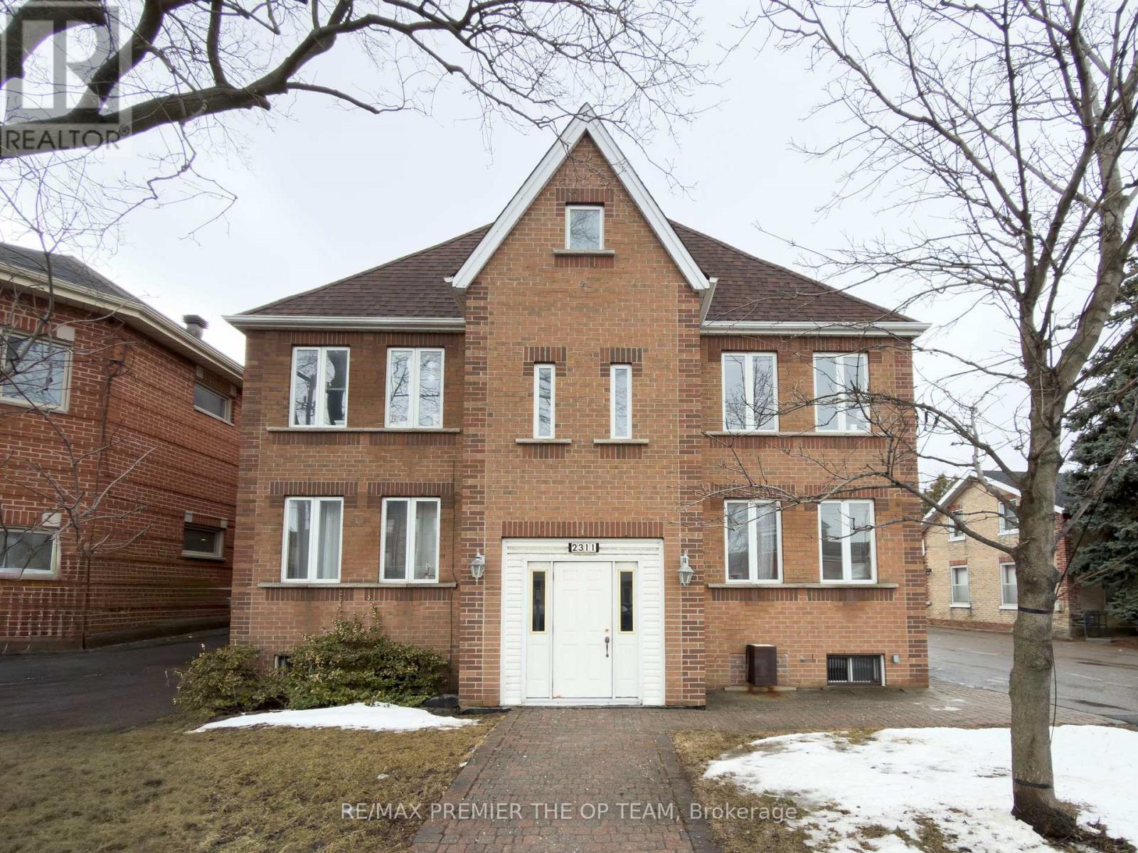 Multiplex at 4 - 2311 MAJOR MACKENZIE DRIVE W, Vaughan (Maple)