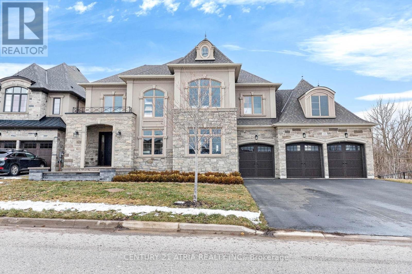 Detached at 122 BURNS BOULEVARD, King (King City)