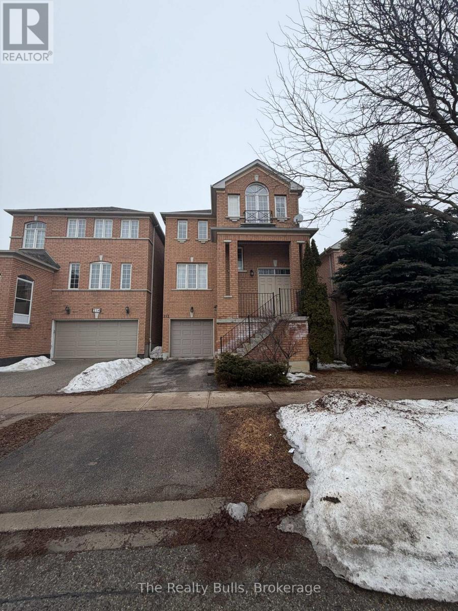 Detached at 212 YELLOWOOD CIRCLE, Vaughan (Patterson)