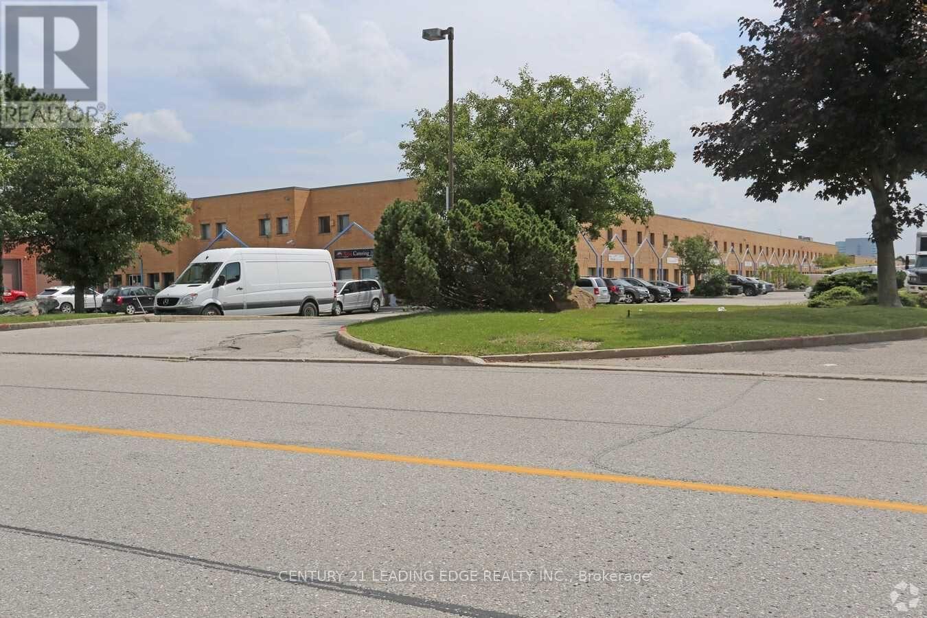Other at 15 - 167 APPLEWOOD CRESCENT, Vaughan (Concord)