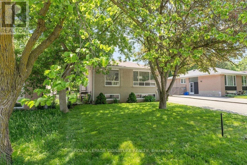 Detached at 47 AURORA HEIGHTS DRIVE, Aurora (Aurora Heights)