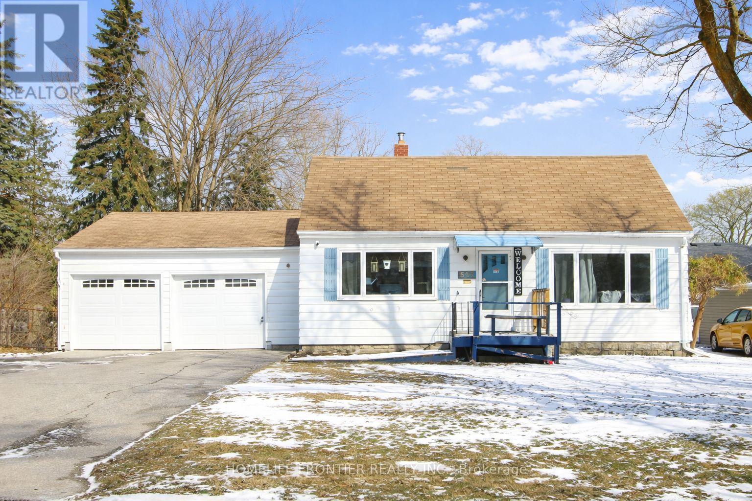 Detached at 593 WATSON AVENUE, Newmarket (Huron Heights-Leslie Valley)