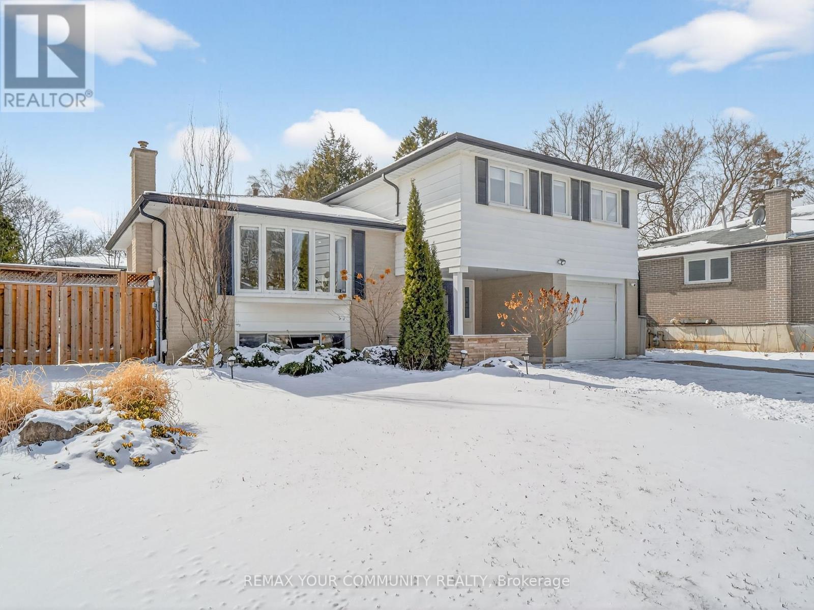 Detached at 107 ORCHARD HEIGHTS, Aurora (Aurora Heights)