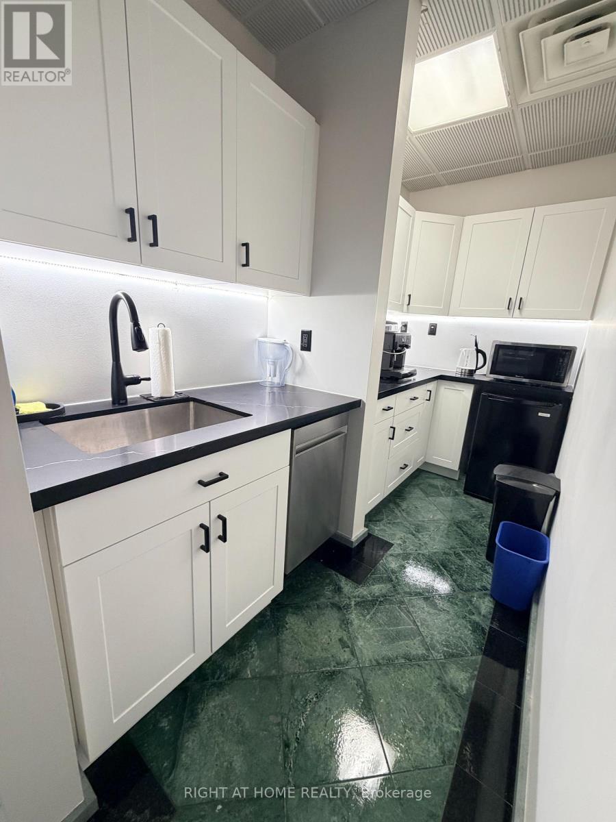 Other at 26 - 160 APPLEWOOD CRESCENT, Vaughan (Concord)
