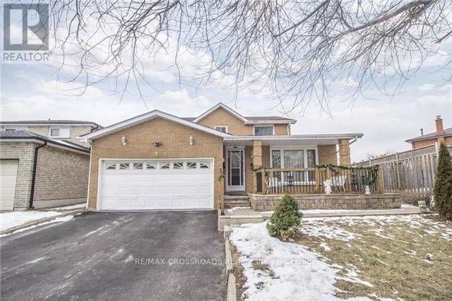 Detached at 2 HAMPSTEAD COURT, Markham (Milliken Mills East)