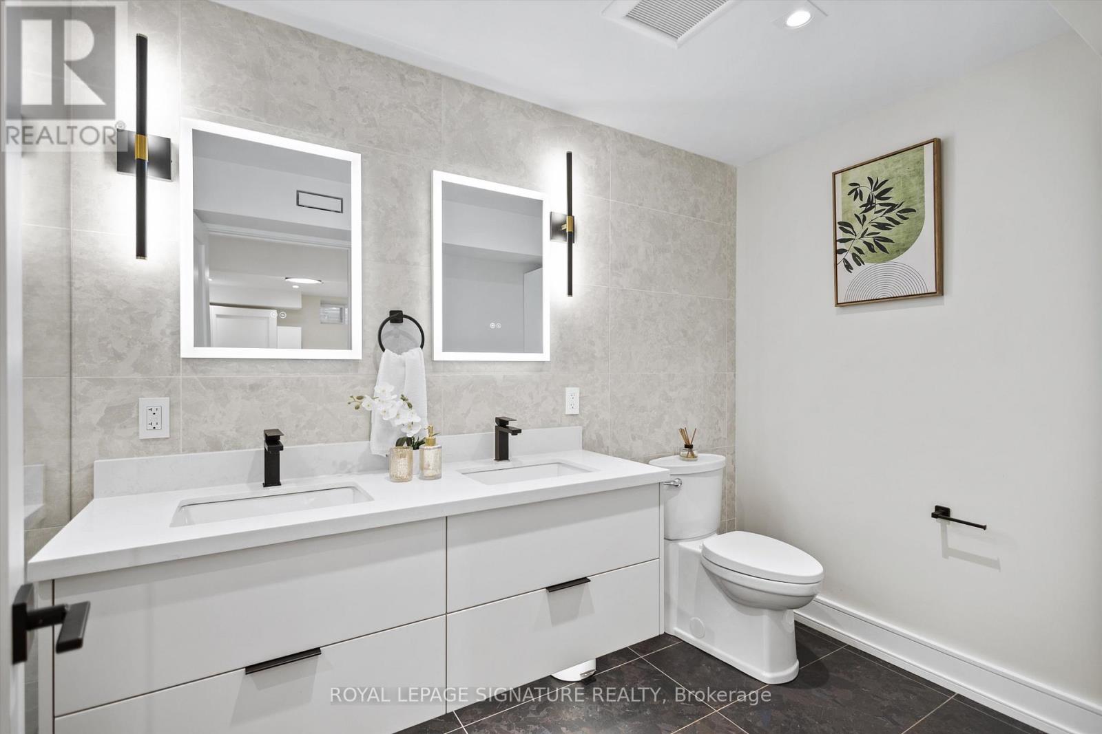 Detached at 16455 11TH CONCESSION, King
