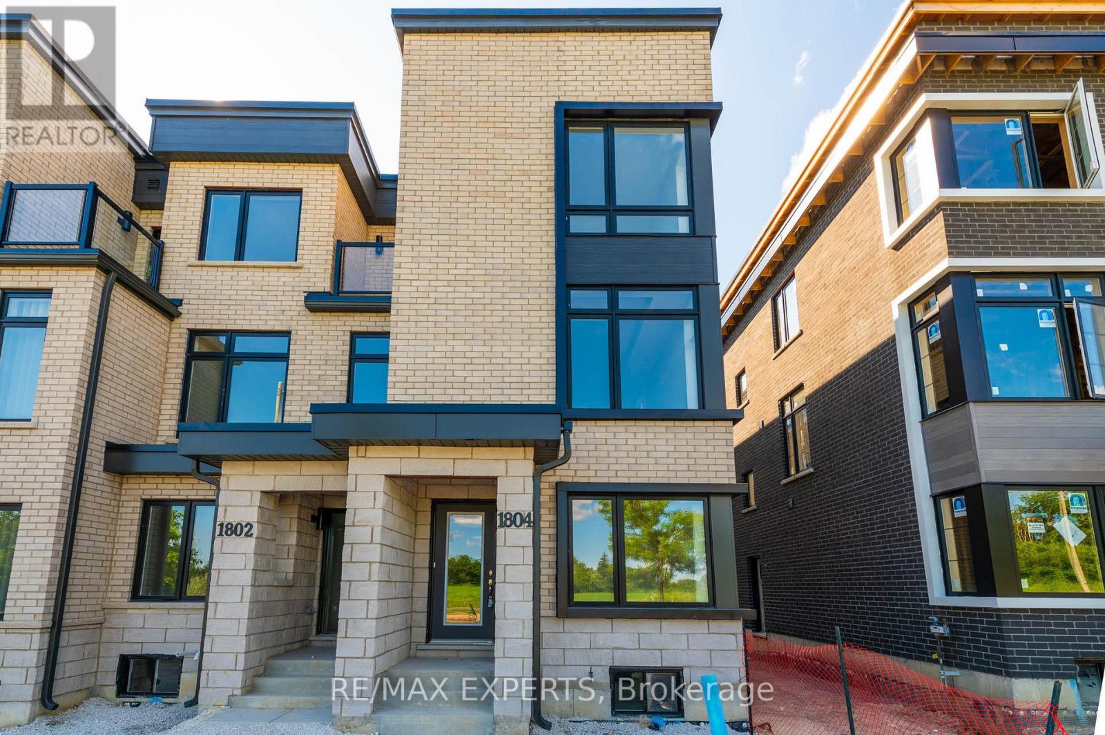 Townhouse at 1804 DONALD COUSENS PARKWAY, Markham (Cornell)