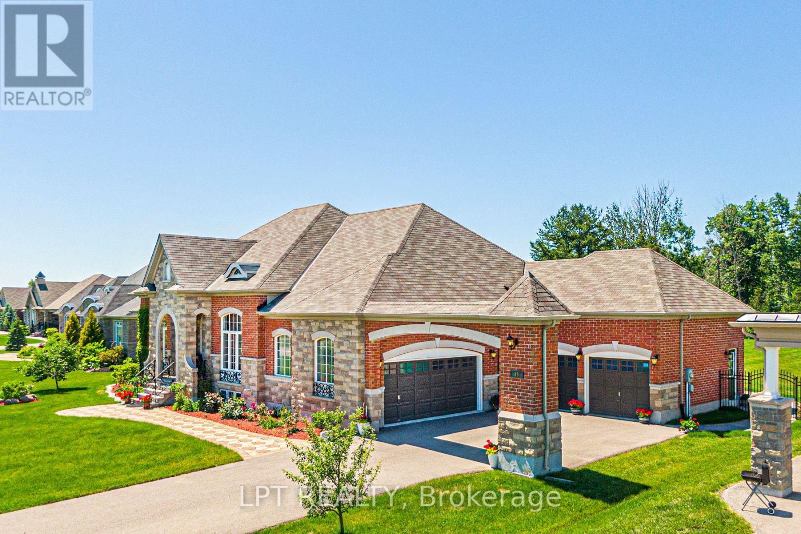 Detached at 18 WOLFORD COURT, Georgina (Historic Lakeshore Communities)