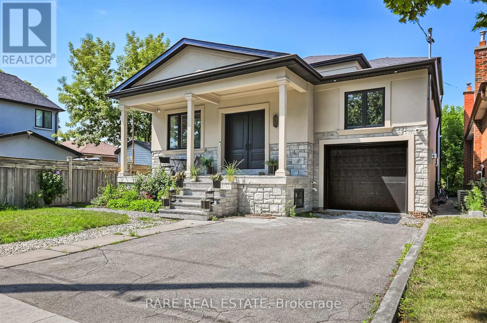 Detached at 32 BRADFIELD AVENUE W, Toronto (Islington-City Centre West)