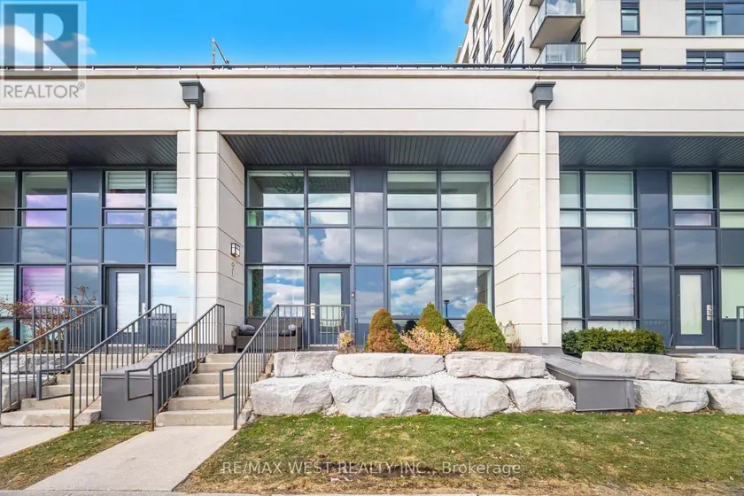 Townhouse at 110 - 12 WOODSTREAM BOULEVARD, Vaughan
