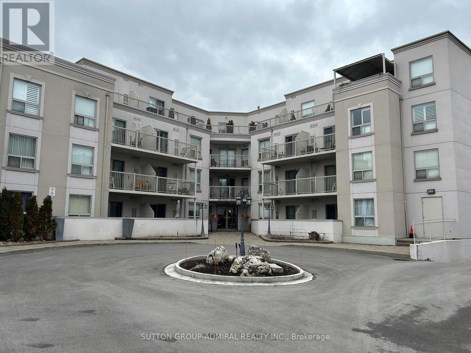 Apartment at 216 - 250 PINE GROVE ROAD, Vaughan (Islington Woods)