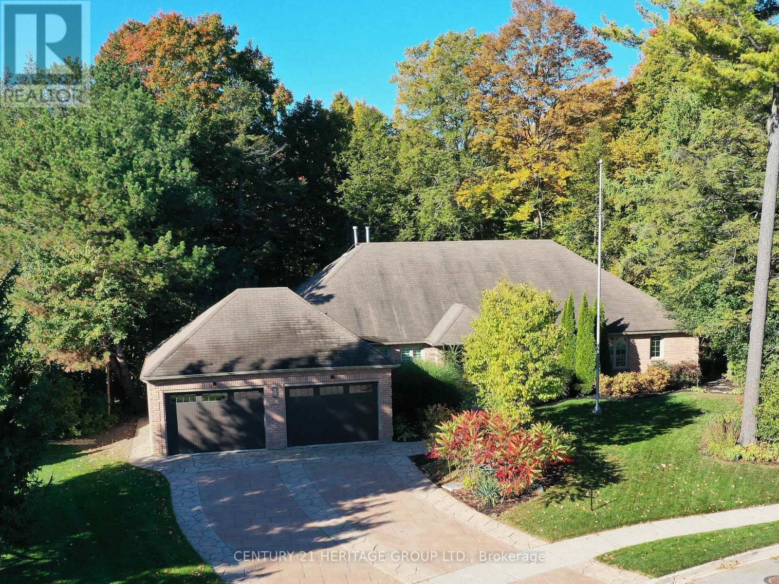 Detached at 46 PINENEEDLE DRIVE, Aurora (Hills of St Andrew)