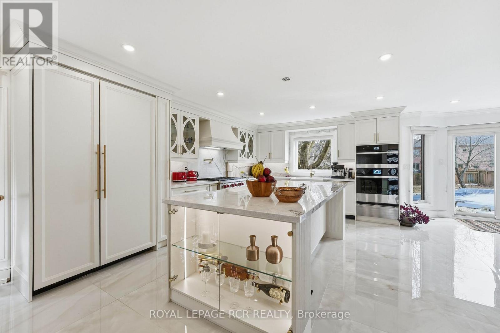 Detached at 369 KENNEDY STREET W, Aurora