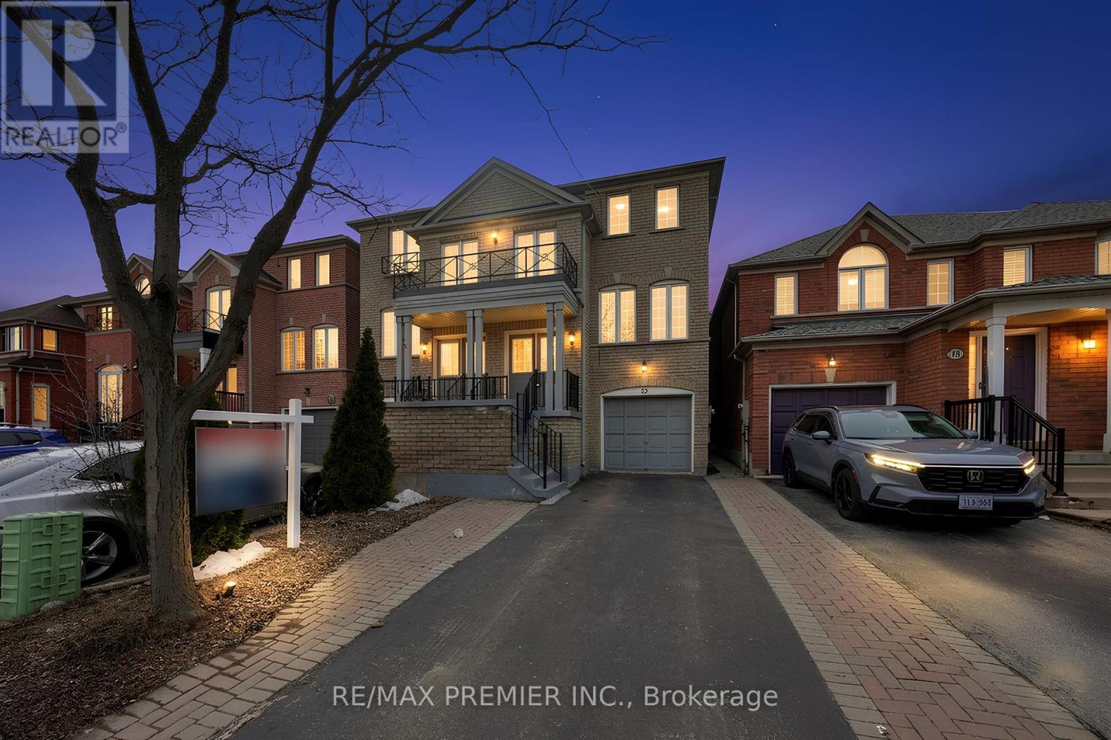 Semi-Detached/Link at 12 YELLOWOOD CIRCLE, Vaughan (Patterson)
