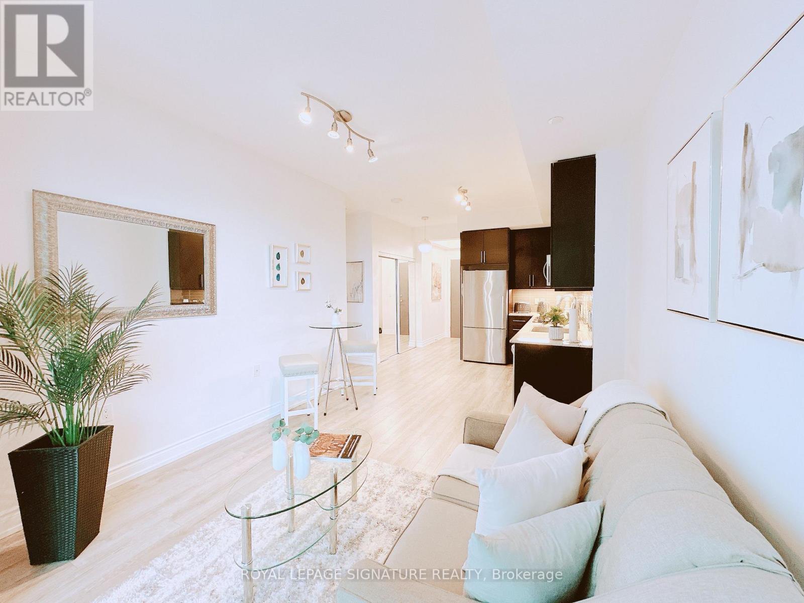 Apartment at 710 - 9600 YONGE STREET, Richmond Hill (North Richvale)