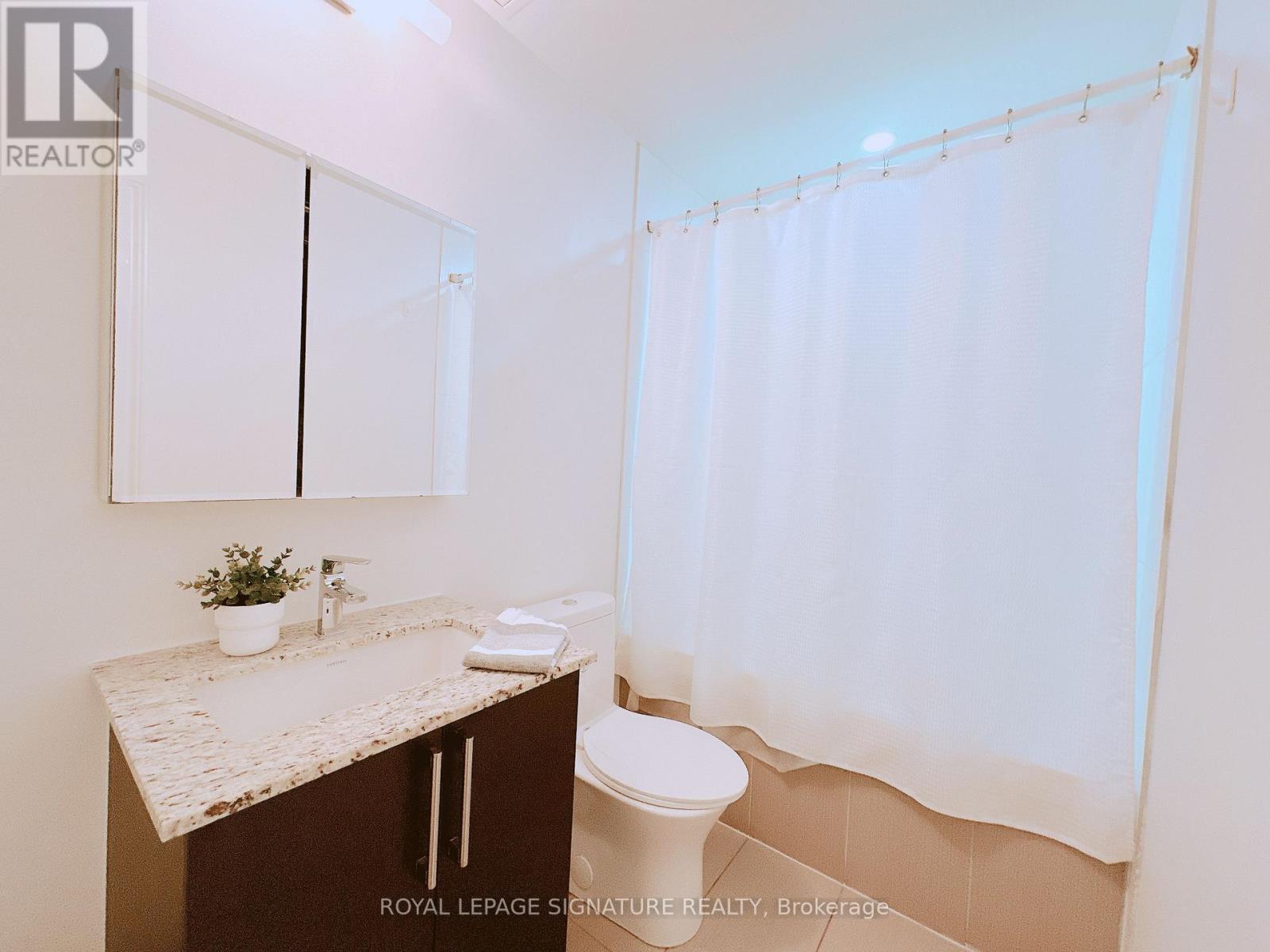 Apartment at 710 - 9600 YONGE STREET, Richmond Hill