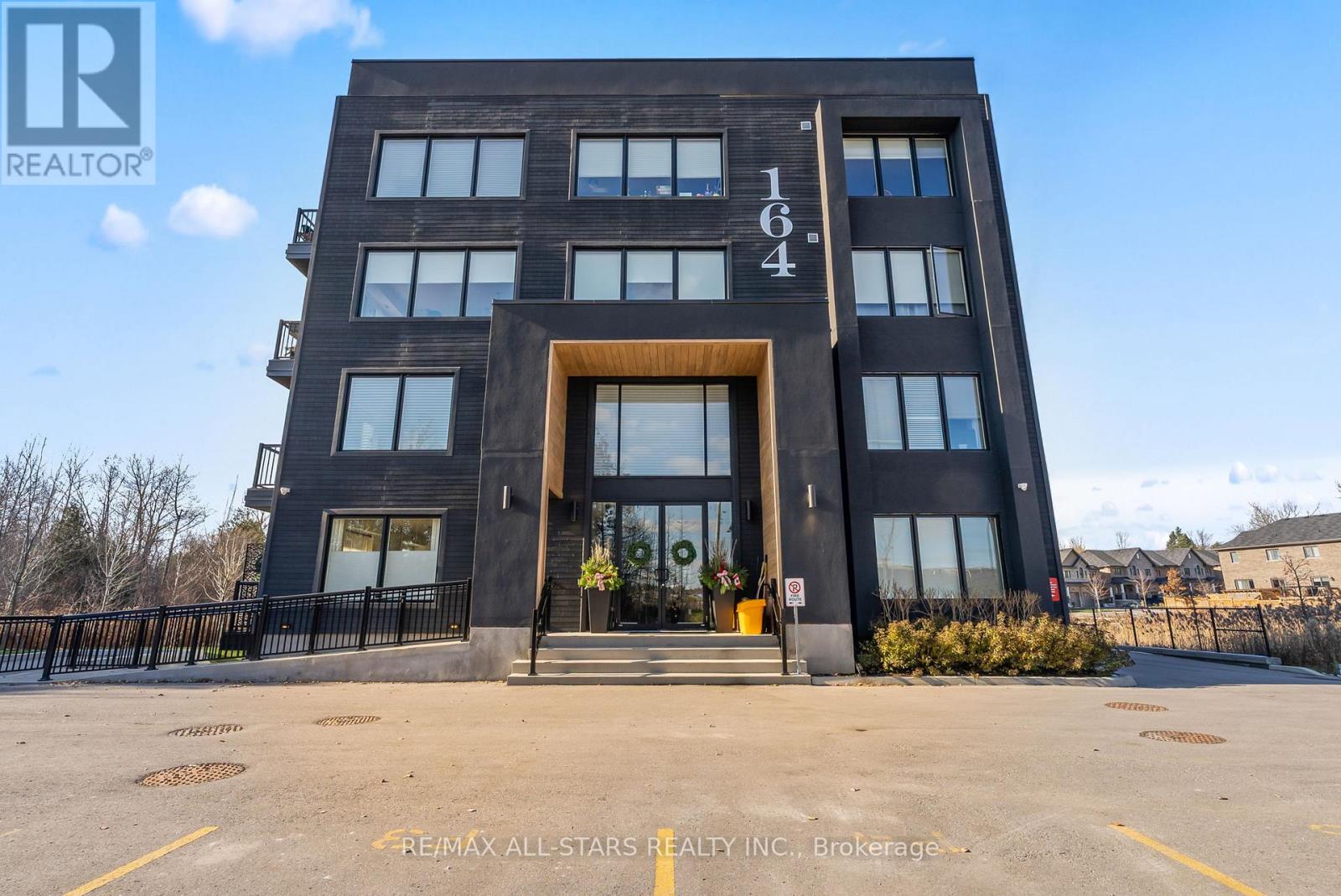 Apartment at 103 - 164 CEMETERY ROAD, Uxbridge