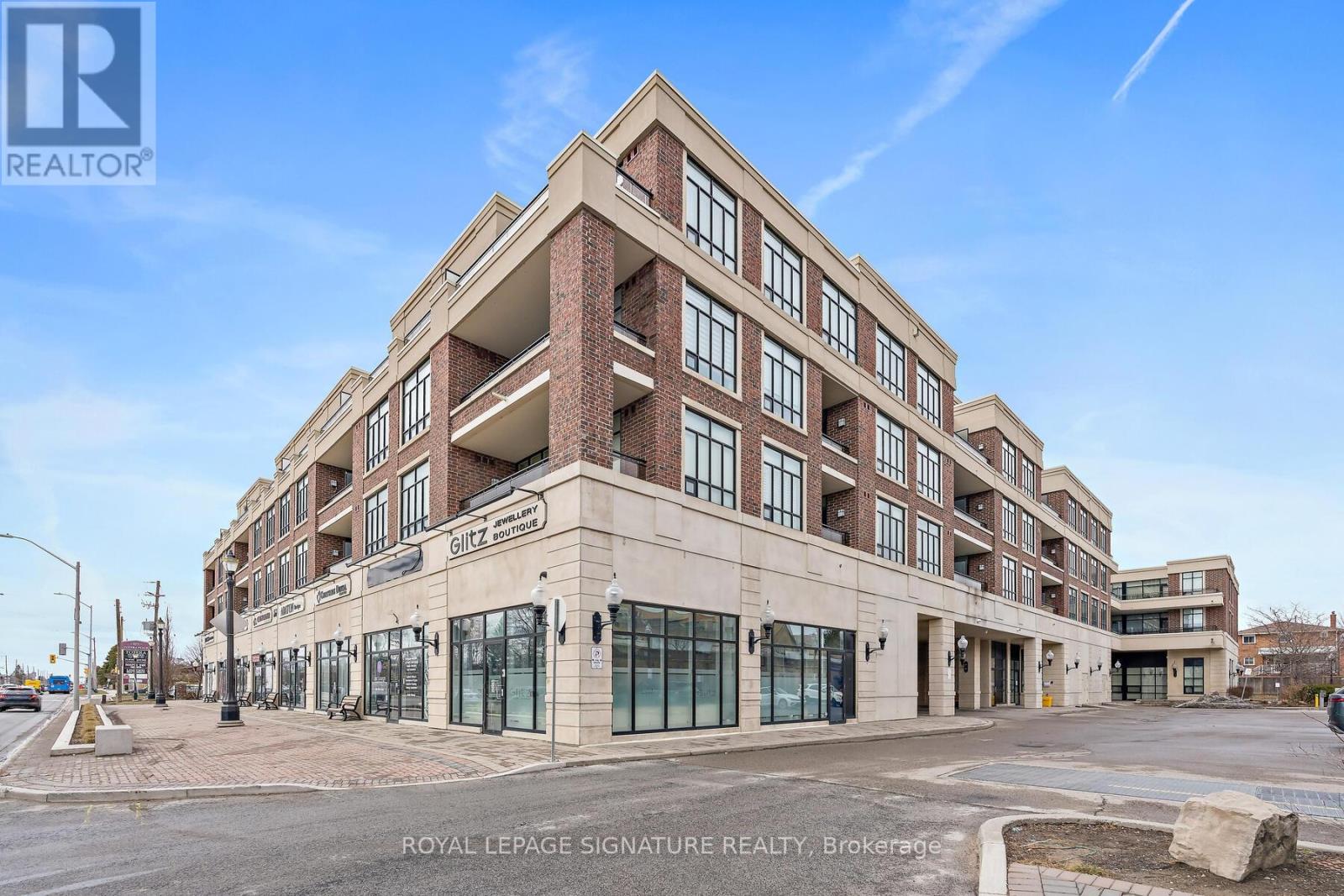 Apartment at 220 - 2396 MAJOR MACKENZIE DRIVE W, Vaughan (Maple)