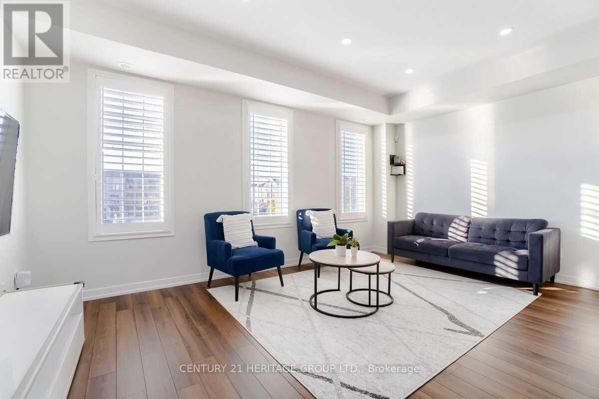 Townhouse at 239 HARDING PARK, Newmarket