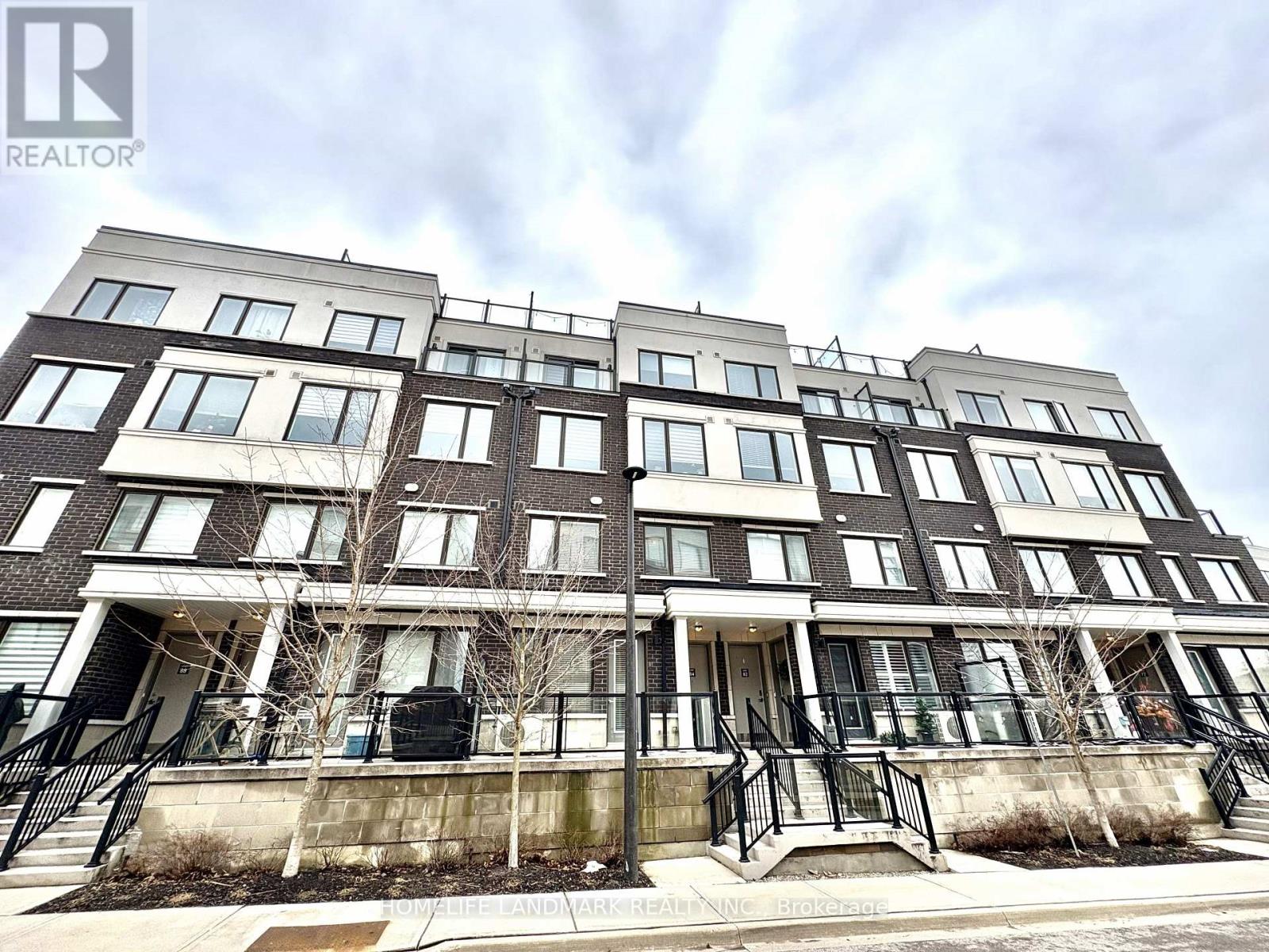 Townhouse at 83 - 400 ALEX GARDNER CIRCLE, Aurora (Aurora Village)