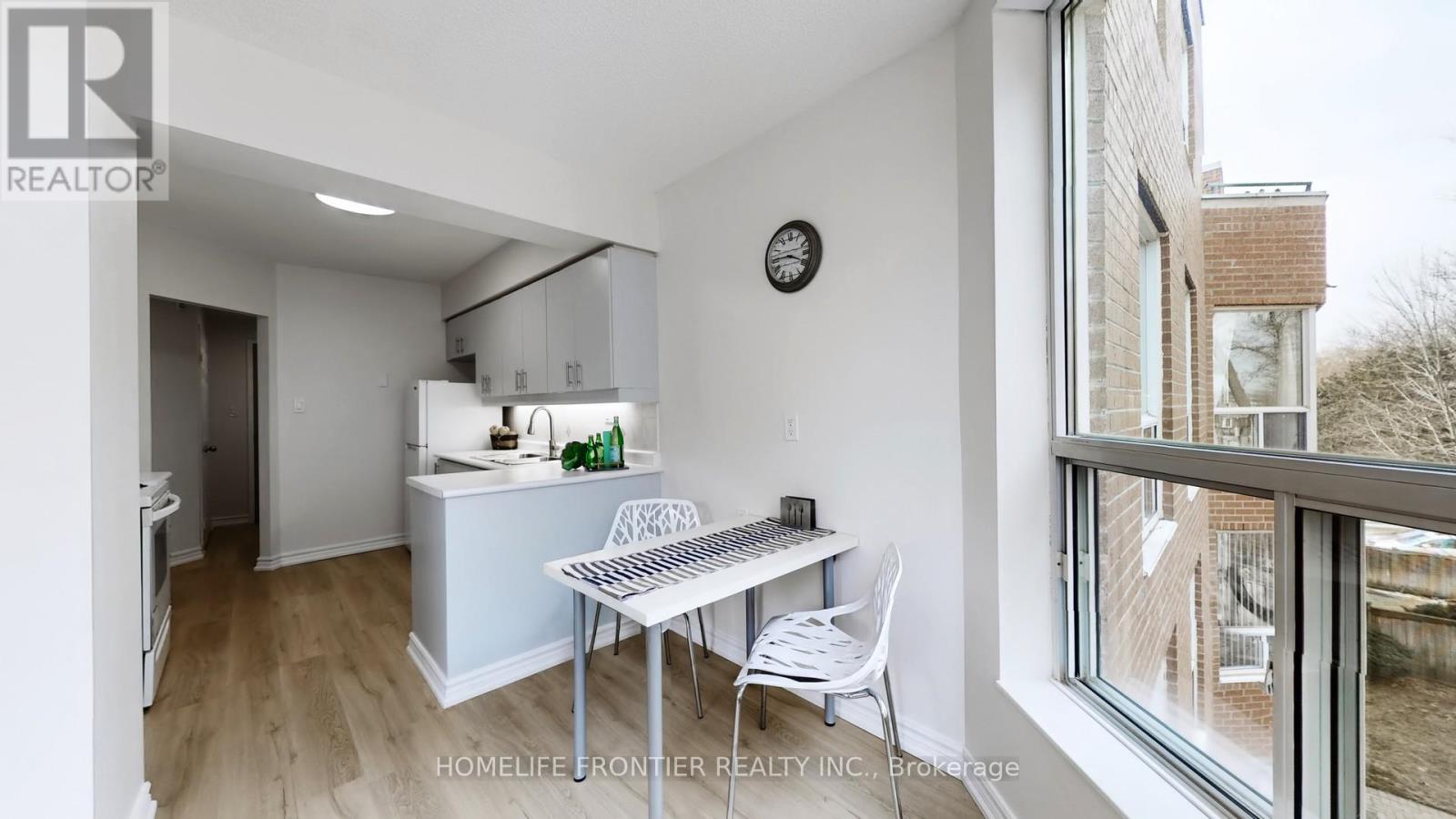 Apartment at 306 - 9 CHALMERS ROAD, Richmond Hill