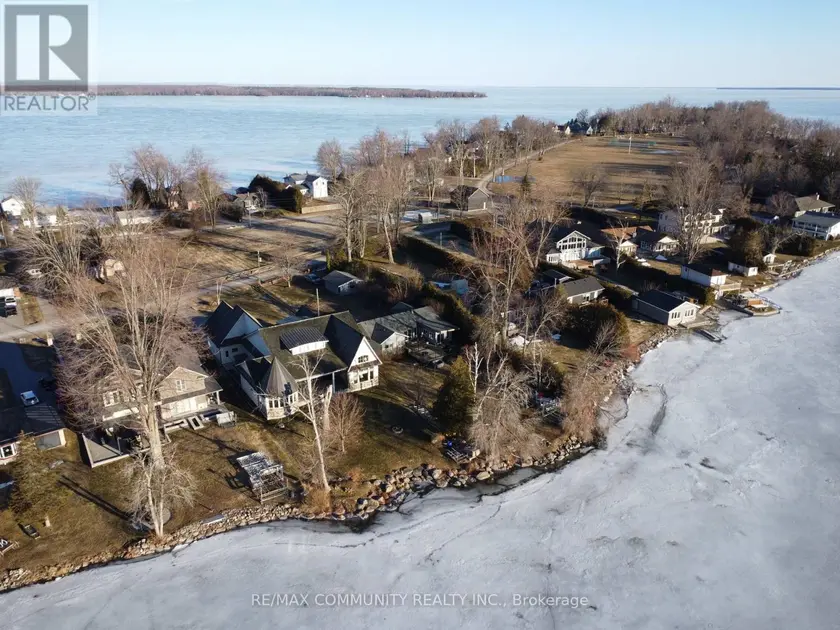 Detached at 579 DUCLOS POINT ROAD, Georgina