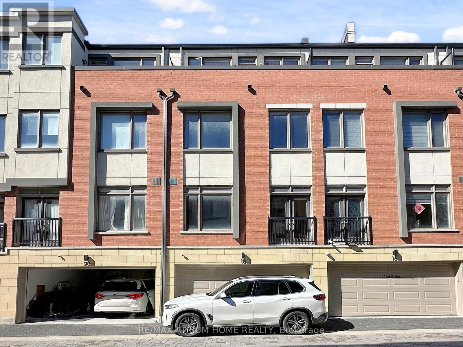 Townhouse at 18 TEASEL WAY, Markham (Unionville)