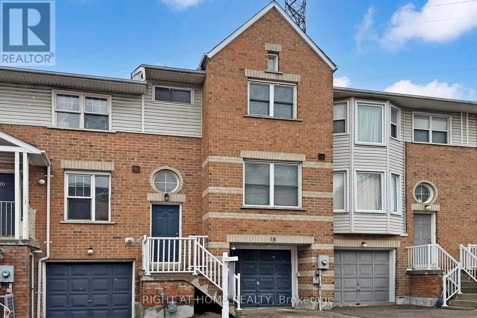 Townhouse at 18 BRANDY LANE WAY, Newmarket (Central Newmarket)