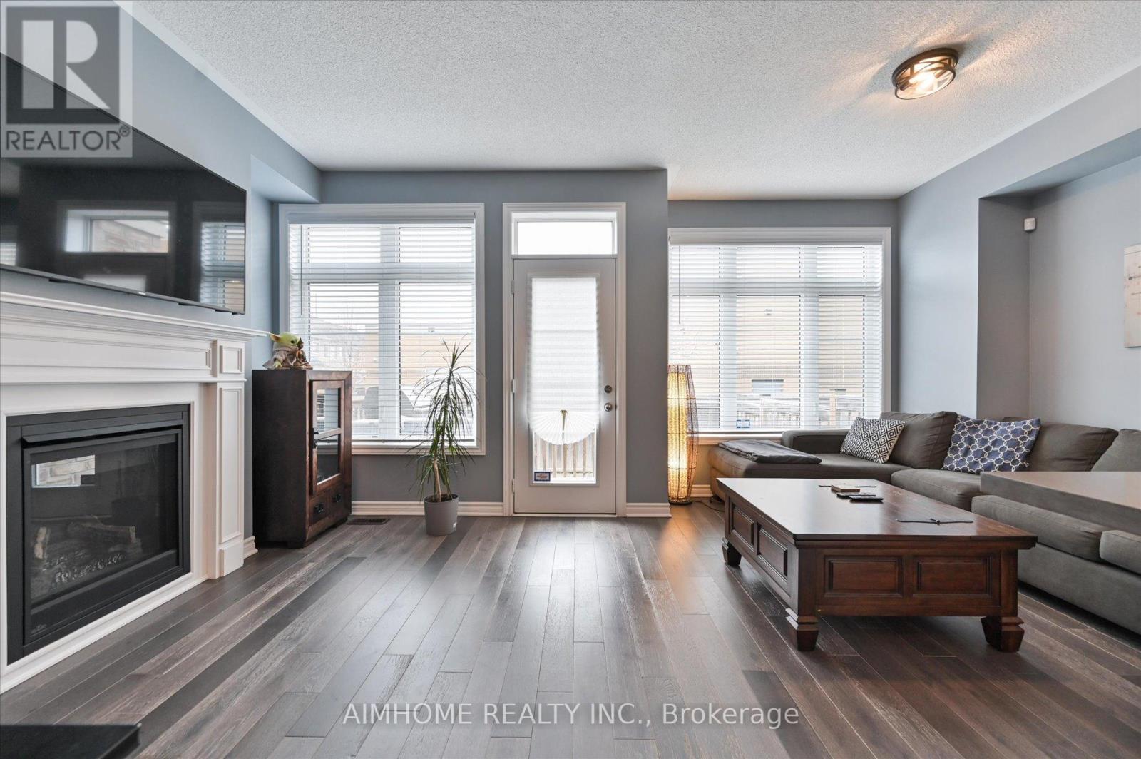 Townhouse at 52 VEDETTE WAY, Vaughan