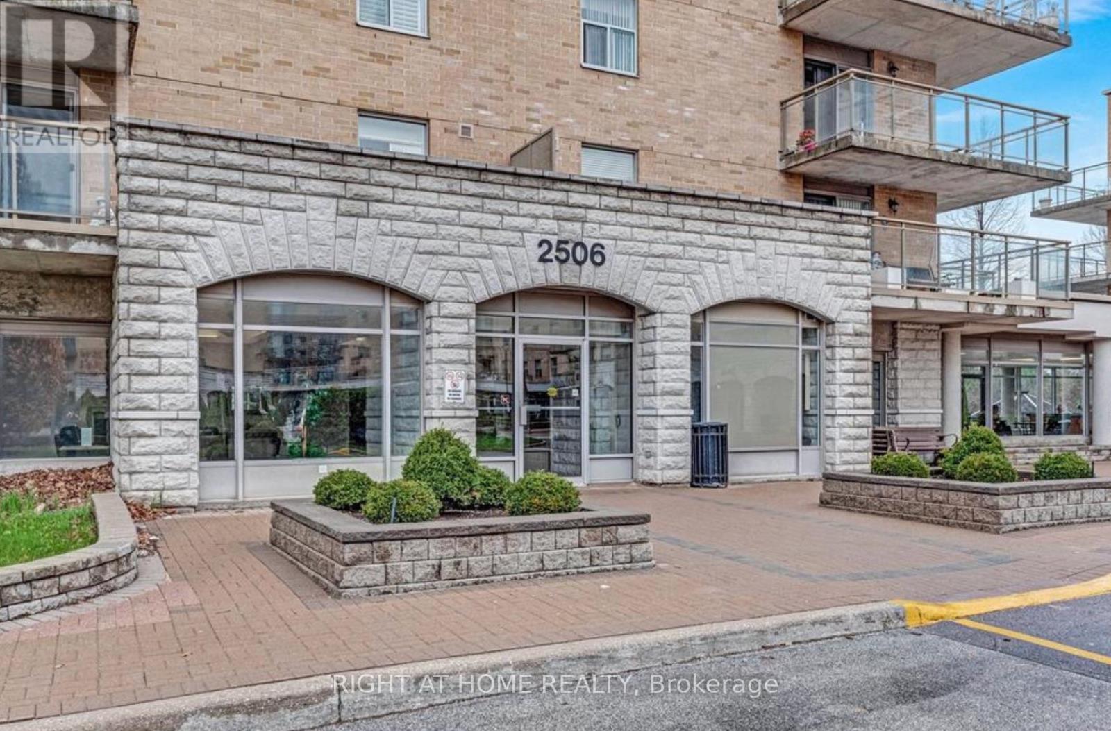 Apartment at 501 - 2506 RUTHERFORD ROAD, Vaughan (Maple)