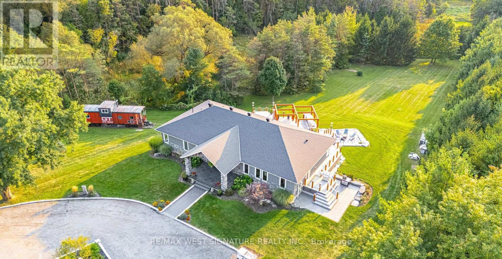 Detached at 16070 KEELE STREET, King