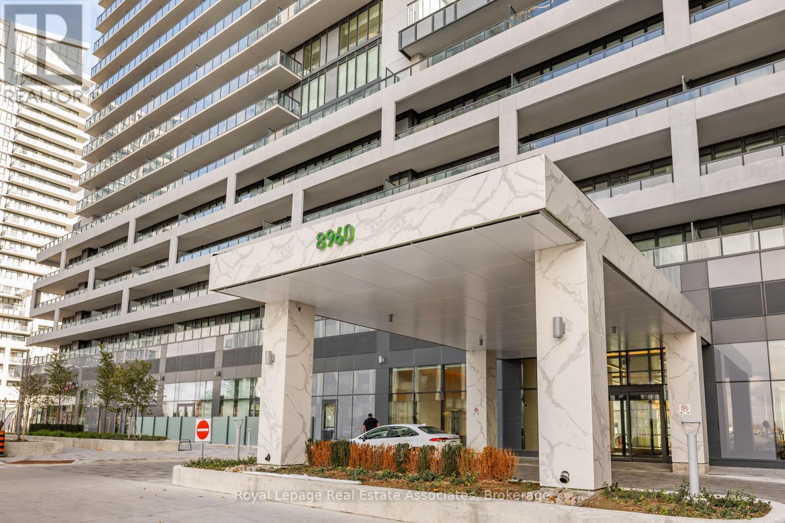 Apartment at 1121 - 8960 JANE STREET, Vaughan (Concord)